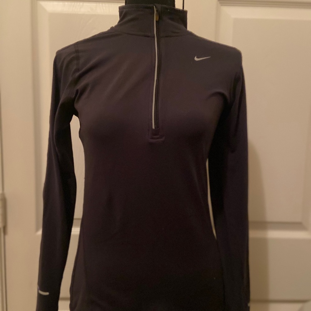 Nike women’s element Dri fit long sleeve